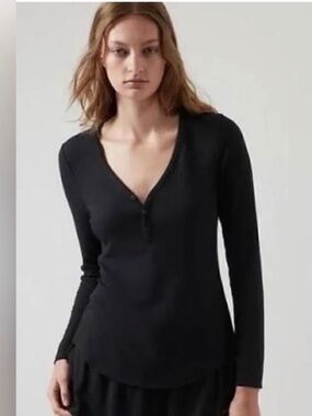 NWT ATHLETA wind Down Sleep Top Black. Small/Medium and Large